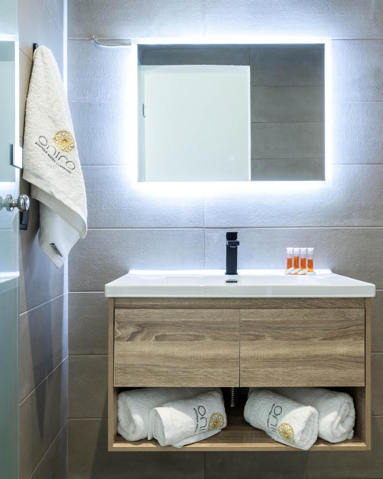 Nerea Boutique Suites Karystos Quarto foto